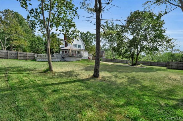 5798 Lakecrest Drive, Hamburg, NY 14085