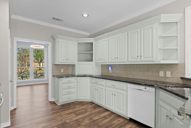 1208 W Rieck Road, Tyler, TX 75703