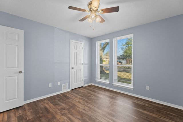 1208 W Rieck Road, Tyler, TX 75703