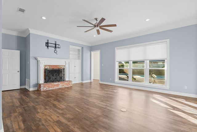 1208 W Rieck Road, Tyler, TX 75703