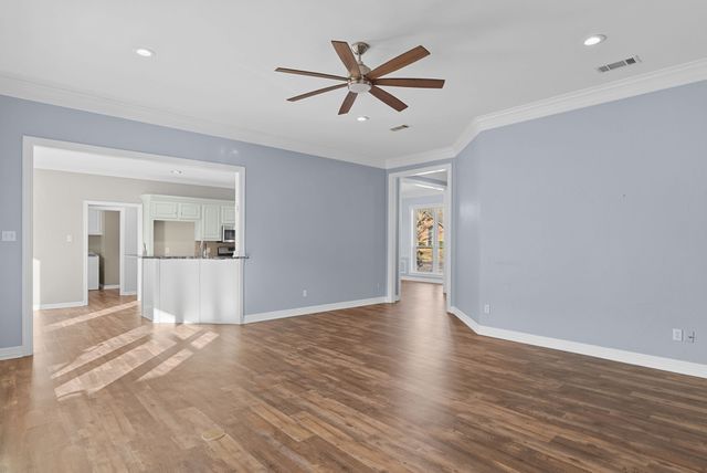 1208 W Rieck Road, Tyler, TX 75703