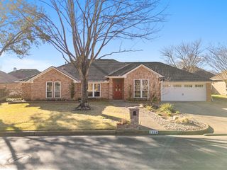 1208 W Rieck Road, Tyler, TX 75703