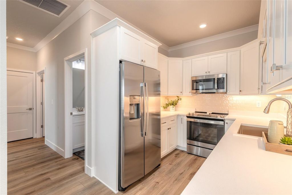 Image 19 of property listing at 3069 ISLES WAY, New Smyrna Beach, FL 32168