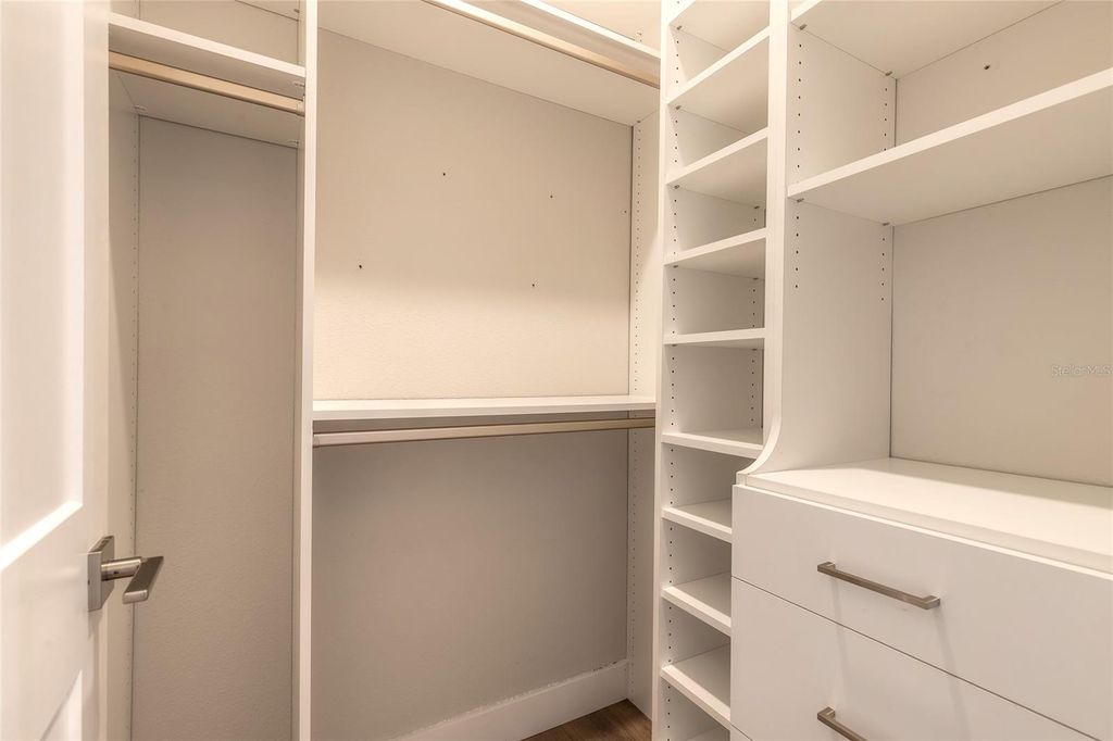 Image 8 of property listing at 3069 ISLES WAY, New Smyrna Beach, FL 32168