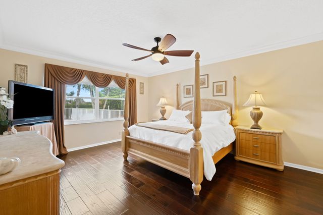 12621 YARDLEY Drive, Boca Raton, FL 33428