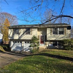 511 Suzanne Drive, Kent, OH 44240