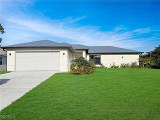 8157 Albatross RD, Fort Myers, FL 33967