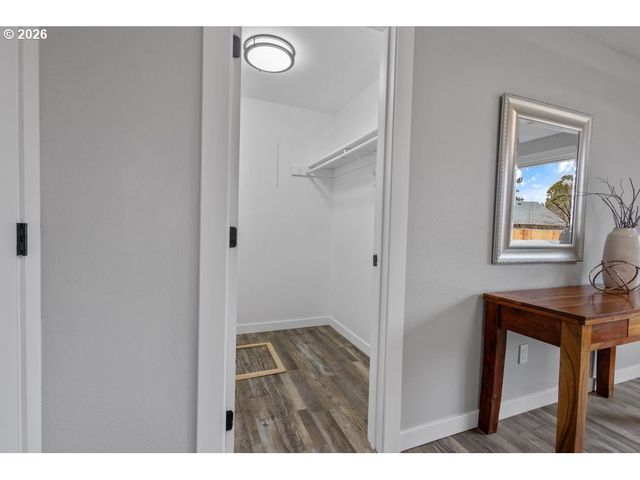 2868 Sw 196TH Ave, Beaverton, OR 97003