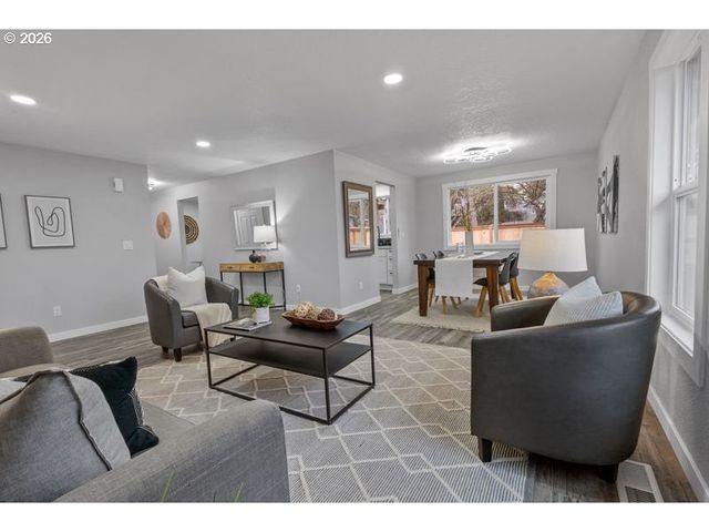 2868 Sw 196TH Ave, Beaverton, OR 97003