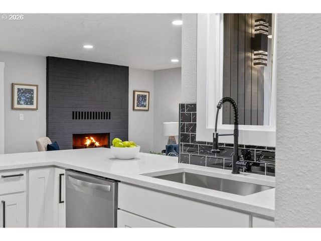 2868 Sw 196TH Ave, Beaverton, OR 97003