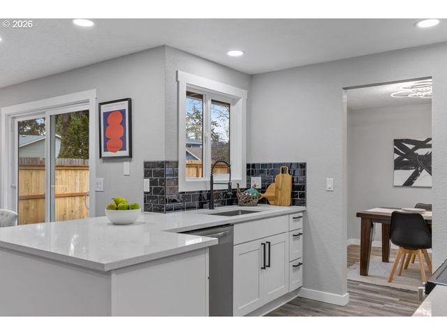 2868 Sw 196TH Ave, Beaverton, OR 97003