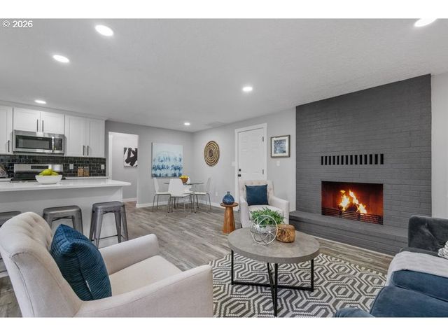 2868 Sw 196TH Ave, Beaverton, OR 97003