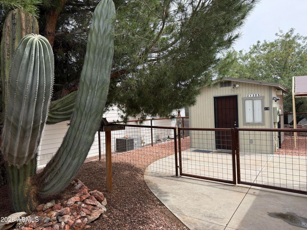 21325 W TRADING POST Trail 378, Congress, AZ 85332 — photo 2