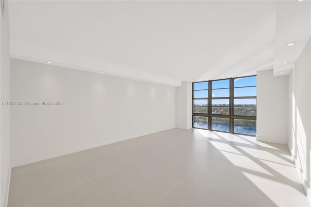 5500 Collins Ave 802, Miami Beach, FL 33140