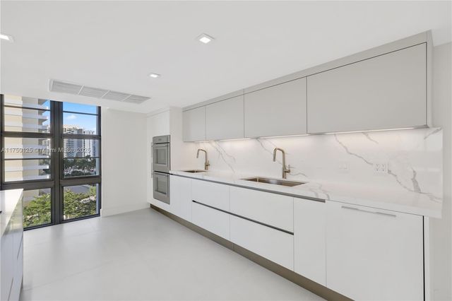5500 Collins Ave 802, Miami Beach, FL 33140