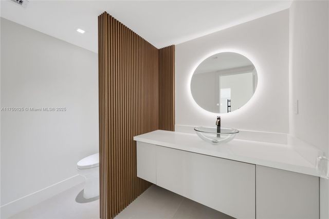 5500 Collins Ave 802, Miami Beach, FL 33140