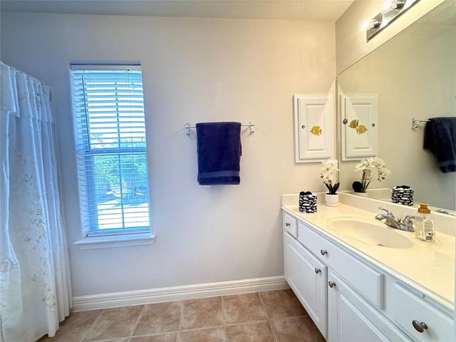 4027 Park Thicket, Houston, TX 77058