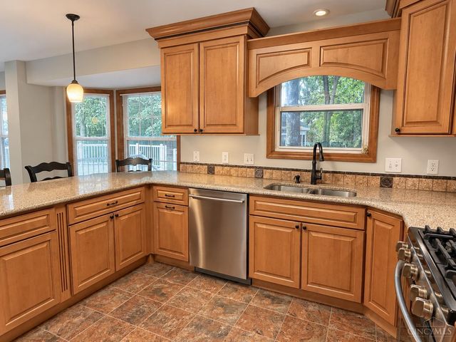 7653 Windy Knoll Drive, West Chester, OH 45241