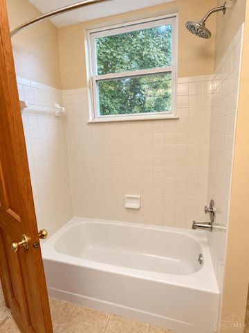 7653 Windy Knoll Drive, West Chester, OH 45241
