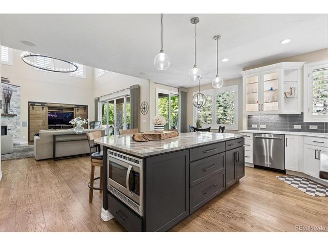 9547 S Silent Hills Dr, Lone Tree, CO 80124
