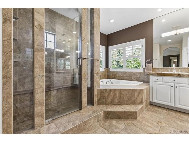 9547 S Silent Hills Dr, Lone Tree, CO 80124