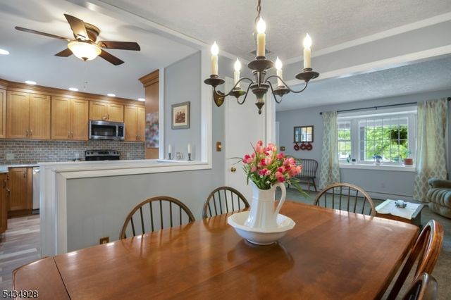 14 Justine Pl, Roxbury Twp., NJ 07876