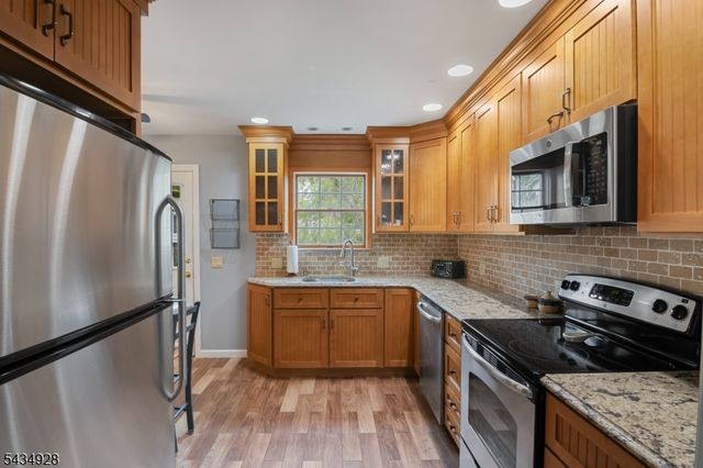 14 Justine Pl, Roxbury Twp., NJ 07876