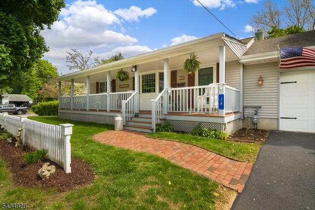 14 Justine Pl, Roxbury Twp., NJ 07876