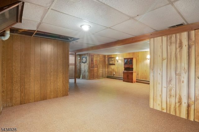 14 Justine Pl, Roxbury Twp., NJ 07876