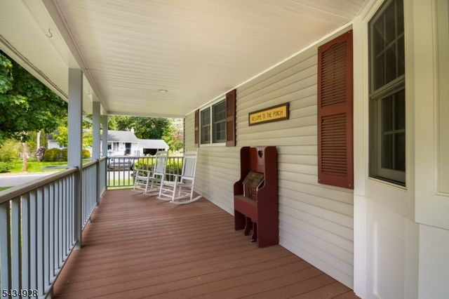 14 Justine Pl, Roxbury Twp., NJ 07876