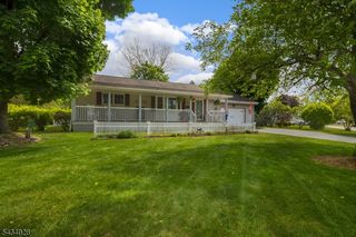 14 Justine Pl, Roxbury Twp., NJ 07876