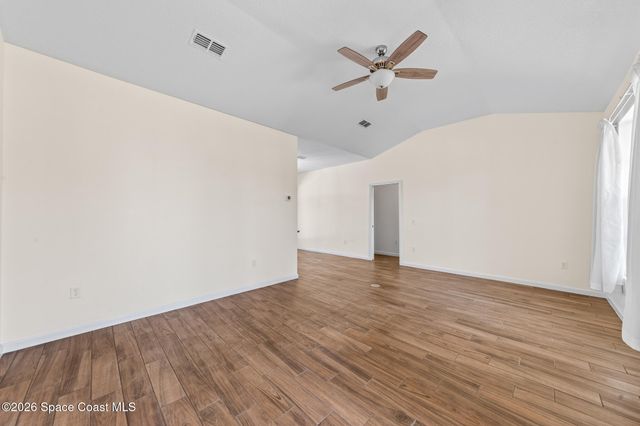 824 Schomer Avenue SW, Palm Bay, FL 32908