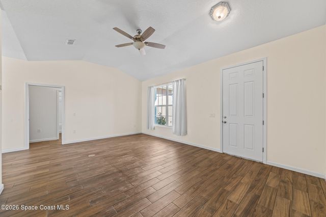 824 Schomer Avenue SW, Palm Bay, FL 32908