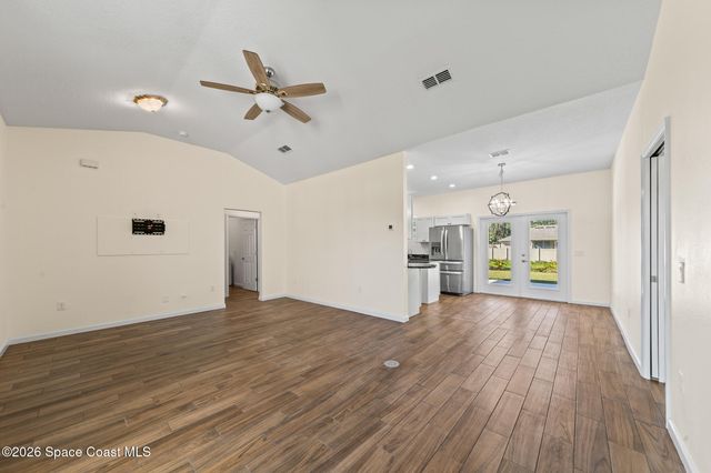 824 Schomer Avenue SW, Palm Bay, FL 32908