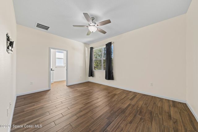 824 Schomer Avenue SW, Palm Bay, FL 32908