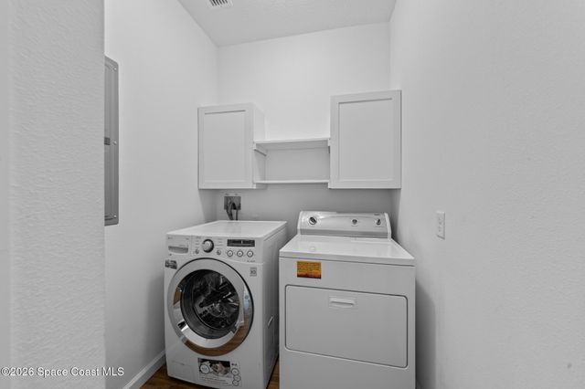 824 Schomer Avenue SW, Palm Bay, FL 32908