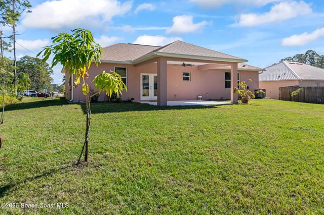 824 Schomer Avenue SW, Palm Bay, FL 32908