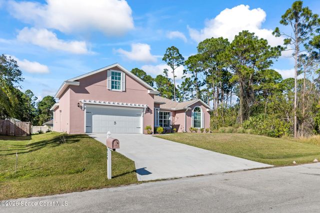 824 Schomer Avenue SW, Palm Bay, FL 32908