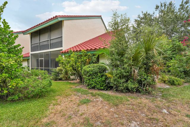 13 Lexington Lane E A, Palm Beach Gardens, FL 33418