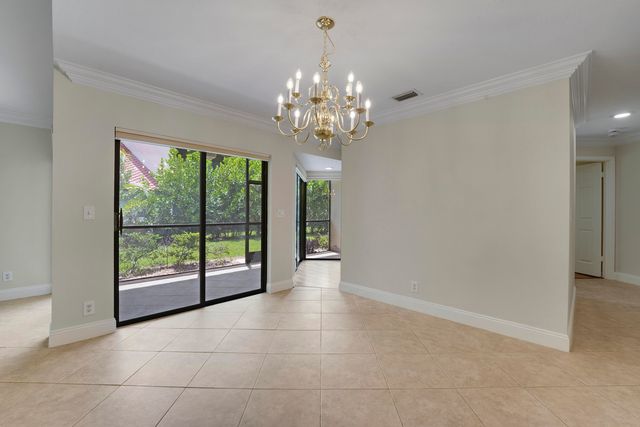 13 Lexington Lane E A, Palm Beach Gardens, FL 33418