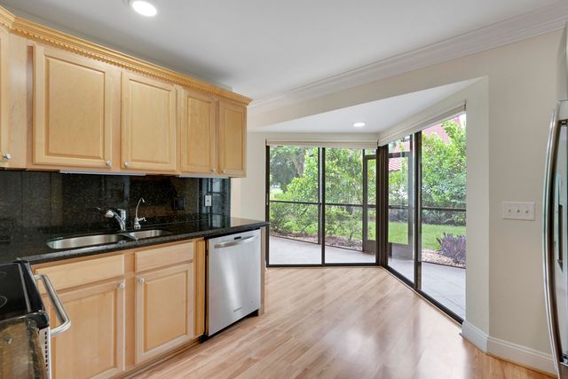 13 Lexington Lane E A, Palm Beach Gardens, FL 33418