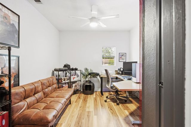 1014 S Meadows DR, Austin, TX 78758