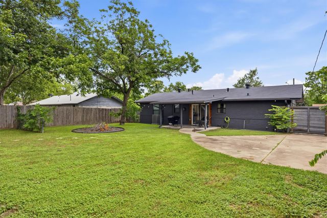 1014 S Meadows DR, Austin, TX 78758