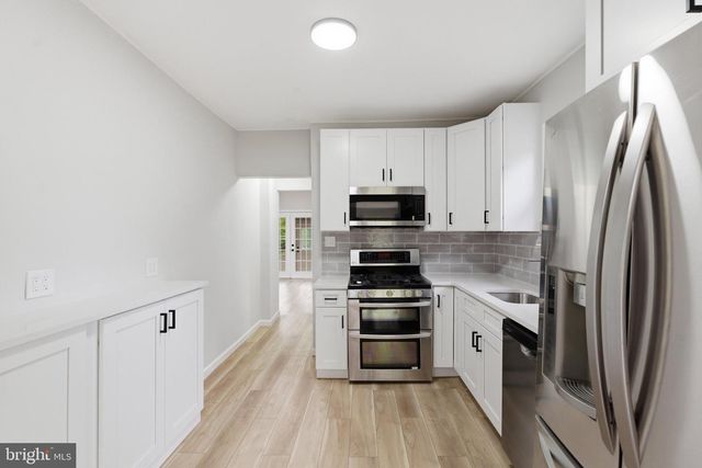 528 DAVIS RD, Barrington, NJ 08007