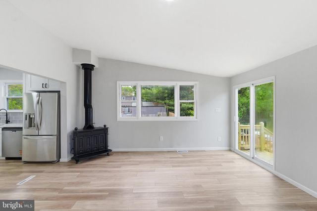 528 DAVIS RD, Barrington, NJ 08007