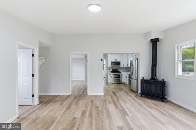528 DAVIS RD, Barrington, NJ 08007