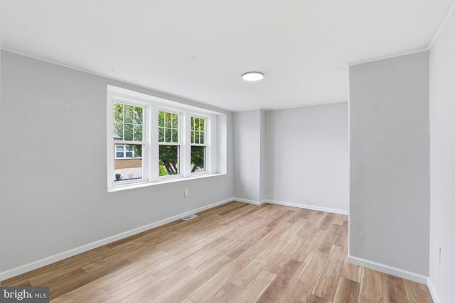 528 DAVIS RD, Barrington, NJ 08007