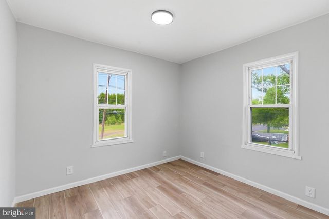 528 DAVIS RD, Barrington, NJ 08007