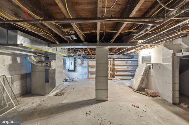 528 DAVIS RD, Barrington, NJ 08007