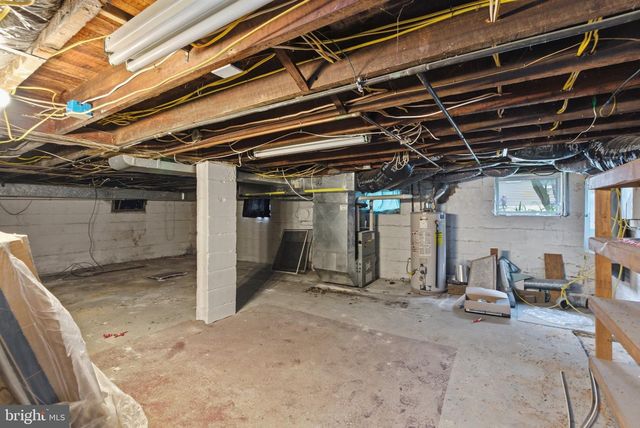 528 DAVIS RD, Barrington, NJ 08007